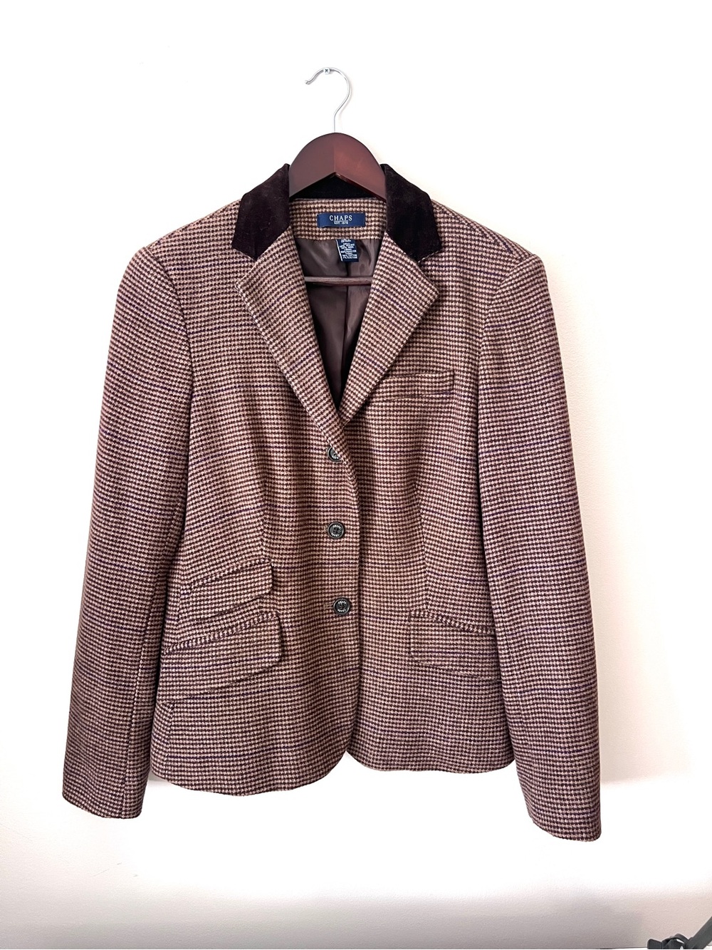 Chaps Women's Brown Houndstooth Blazer with Dark Velvet Collar